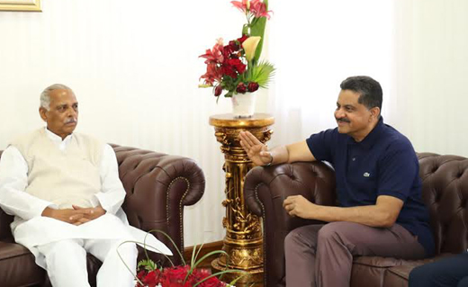 Visits Gulf Medical University 4